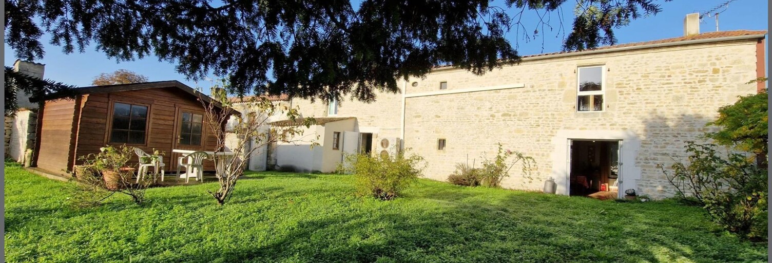 Maison 6 Pièces 175 m² à vendre à Saint-Pierre-la-Noue (17700)