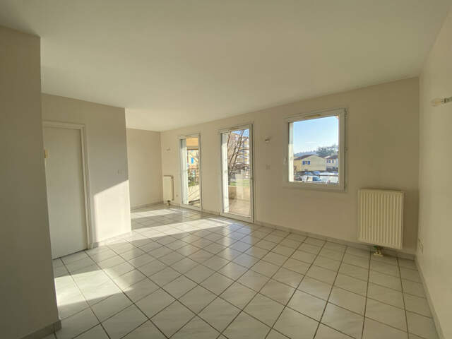 Appartement T1 Avenue de la Gare à Annonay — photo du bien
