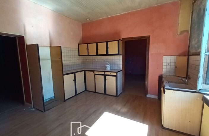 Proche centre Decazeville - Maison/Appartement T4 à rénover- — photo 3