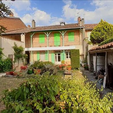 Maison 10 pièces 399900 €