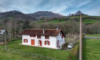 Maison 9 Pièces 266 m² à vendre à Saint-Jean-Pied-de-Port (64220)