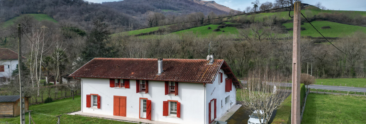 Maison 9 Pièces 266 m² à vendre à Saint-Jean-Pied-de-Port (64220)