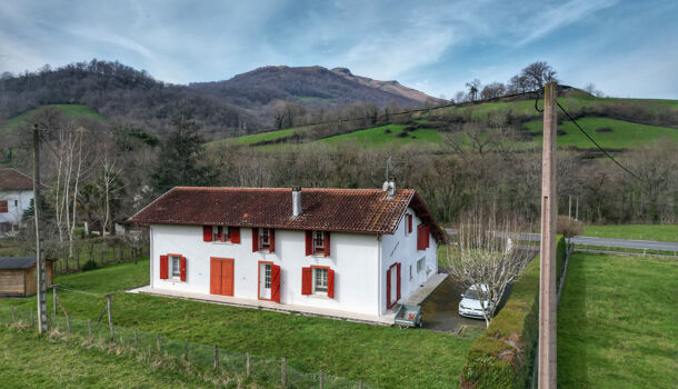 Villa / Maison 9 pièces  à vendre Saint-Jean-Pied-de-Port 64220