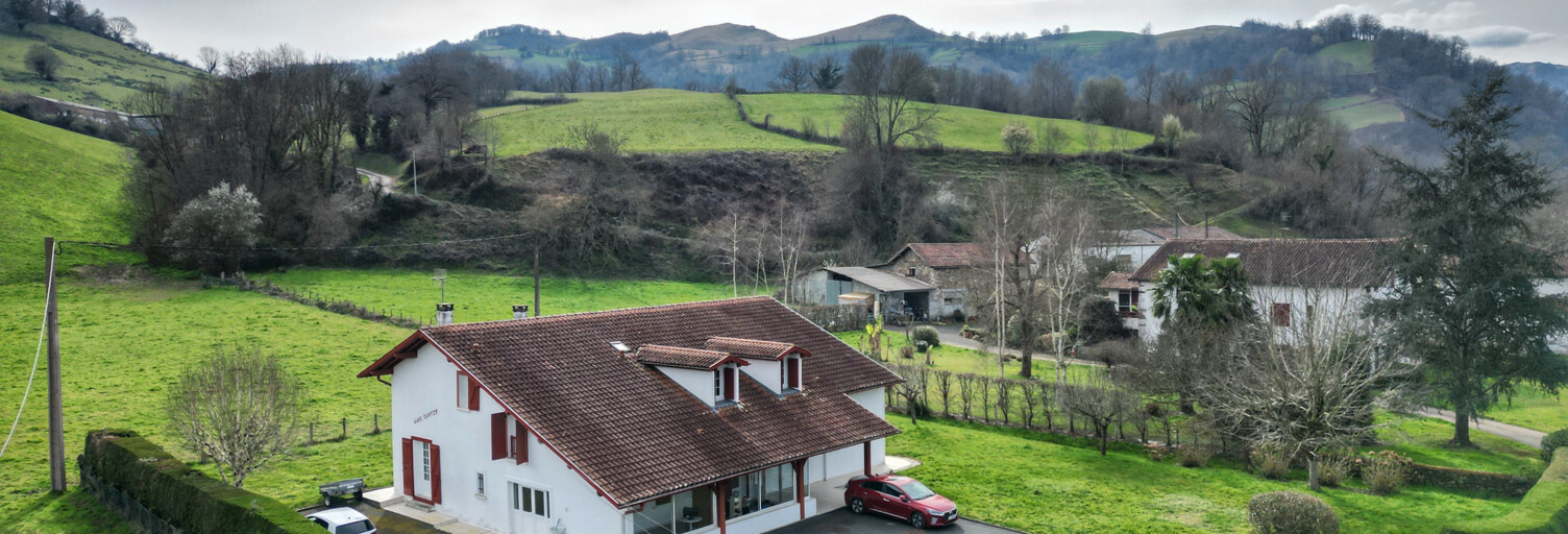 Maison 9 Pièces 266 m² à vendre à Saint-Jean-Pied-de-Port (64220)