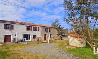 Maison 9 Pièces 215 m² à vendre à Saint-Hilaire-le-Vouhis (85480)