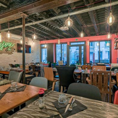 Commerce  300000 €