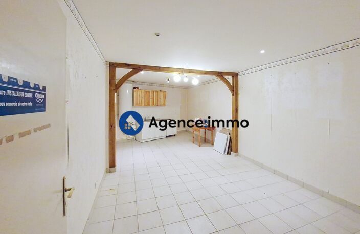 GRAND LOCAL PROFESSIONNEL/ STOCKAGE DE 221 m2 — photo 5