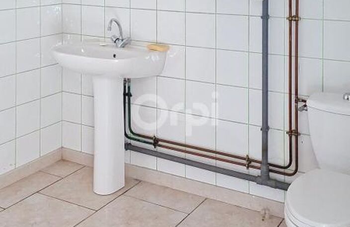 Bien Commercial À Vendre — photo 4