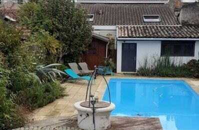 location appartement 550 € CC /mois à proximité de Saint-Jean-d'Illac (33127)