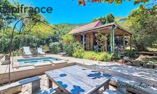 Maison 8 Pièces 261 m² à vendre à Terre-de-Bas (97136)