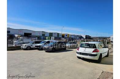 Local industriel 4 pièces 145600 €