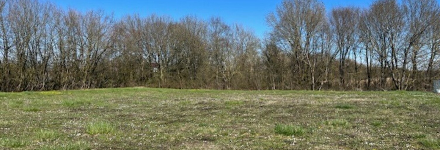 Terrain  3840 m² à vendre à Loulay (17330)