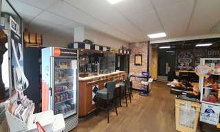 Commerce  337 m² à vendre à Le Horps (53640)