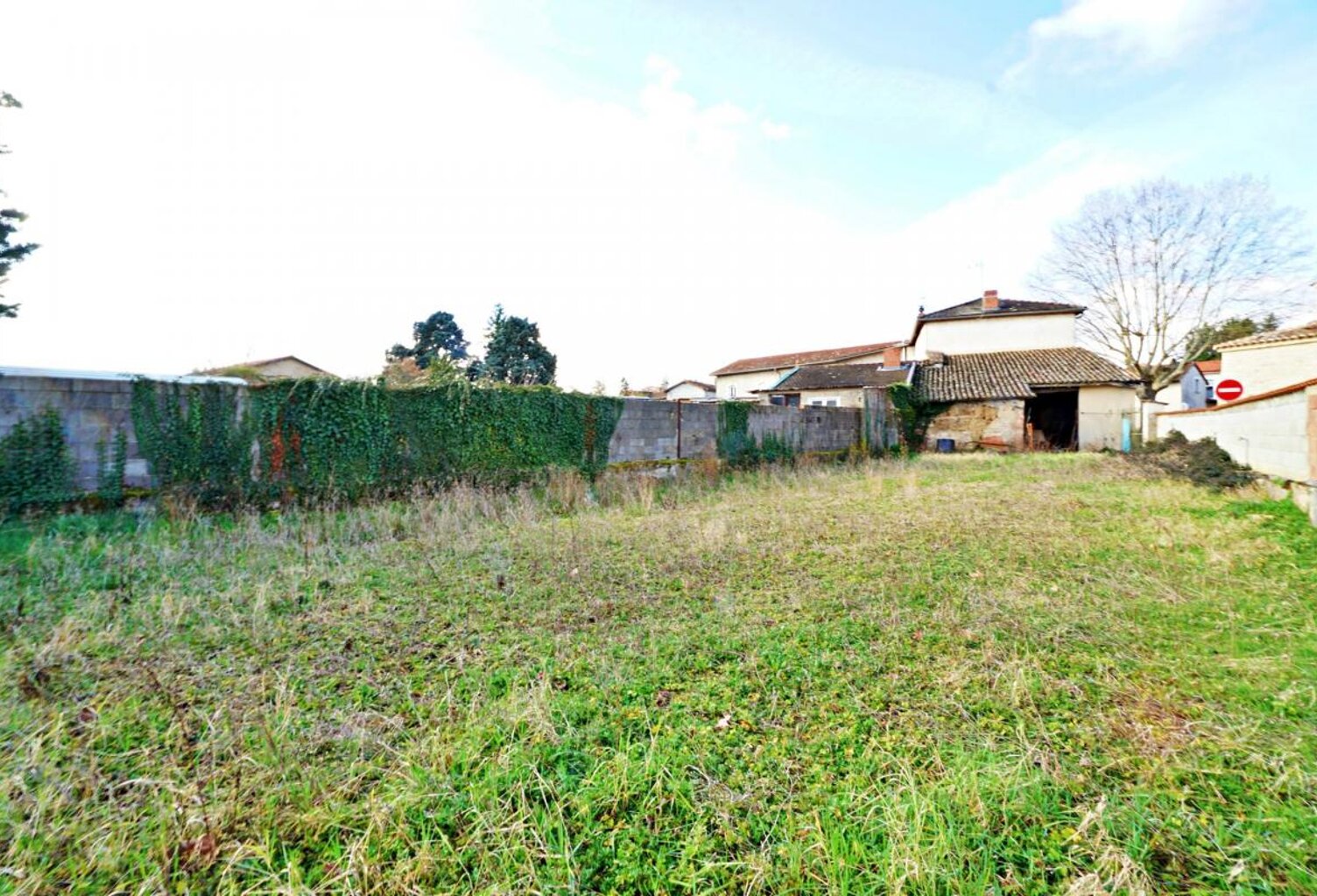 Terrain Constructible - 490m² - Dépendance — photo 1