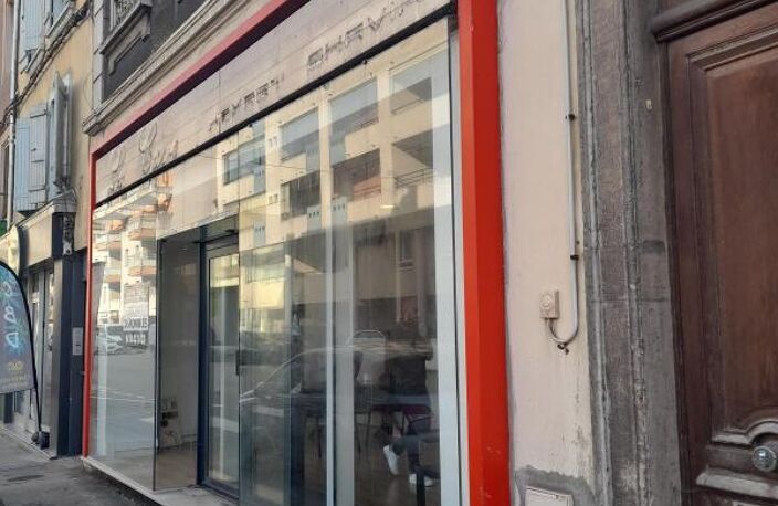 Bien Commercial - Bureaux  À Louer BOURGOIN Centre — photo 2