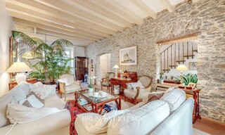 Maison 8 Pièces 198 m² à vendre à Carcassonne (11000)