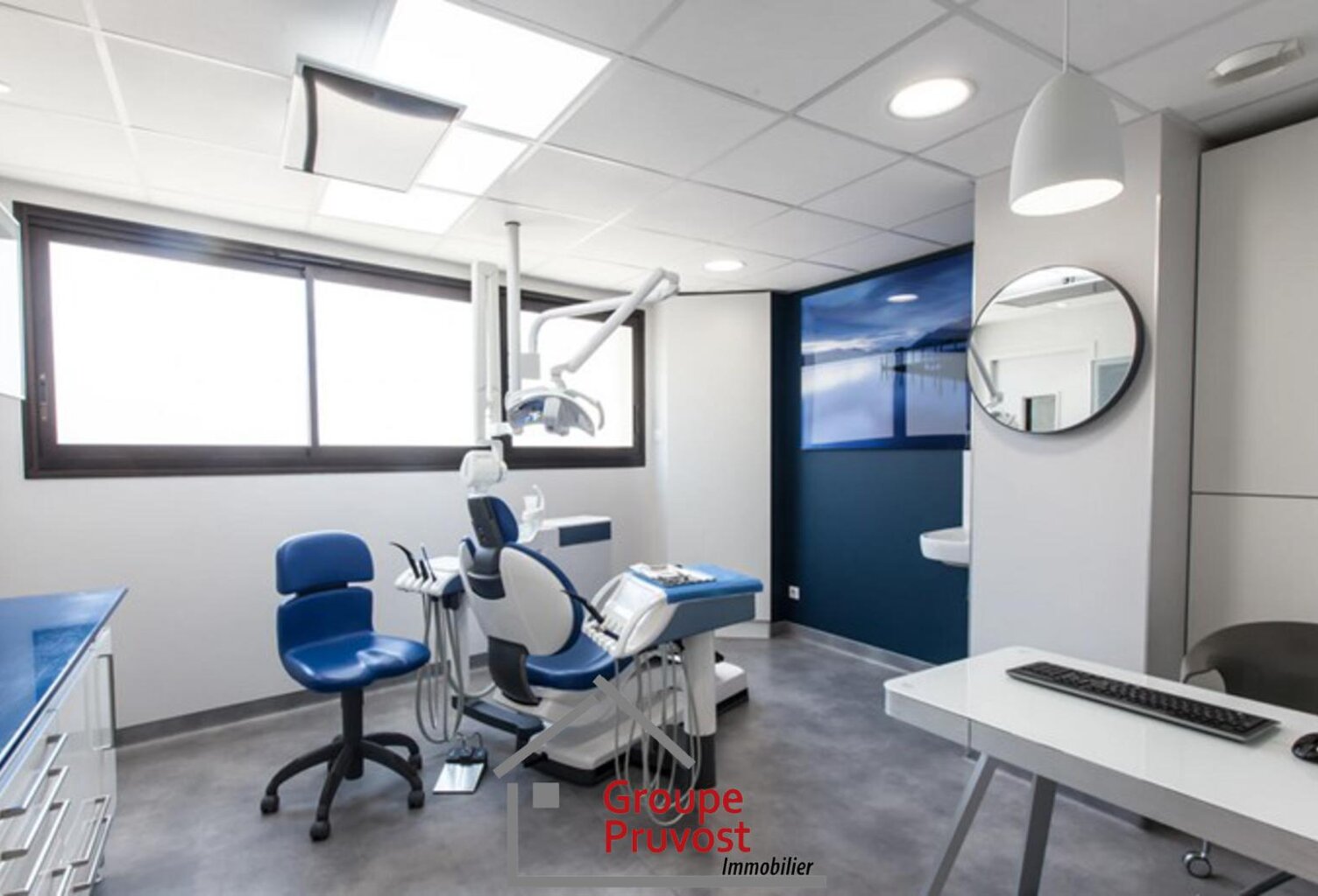 Vente commerce  107 m² Sathonay-Camp (69580) — photo 1