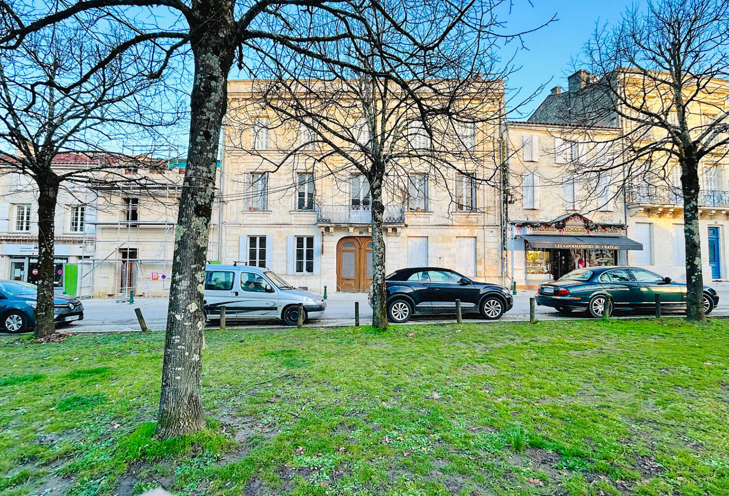 A VENDRE APPARTEMENT DE STANDING DE 64 M2 - JONZAC CENTRE — photo 1