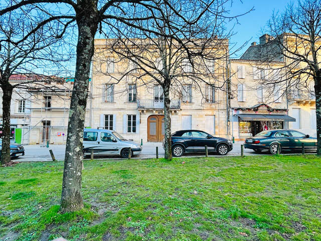 A VENDRE APPARTEMENT DE STANDING DE 64 M2 - JONZAC CENTRE — photo du bien