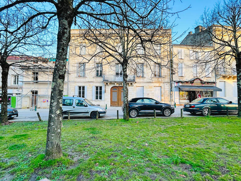 A VENDRE APPARTEMENT DE STANDING DE 64 M2 - JONZAC CENTRE — photo 1