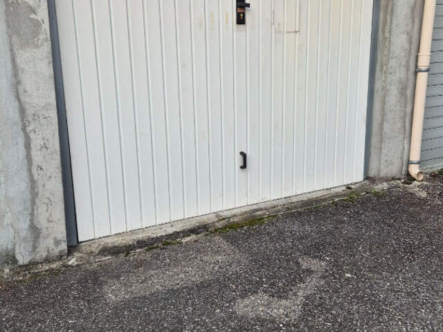 Parking / box Grenoble 15 m2 — photo du bien