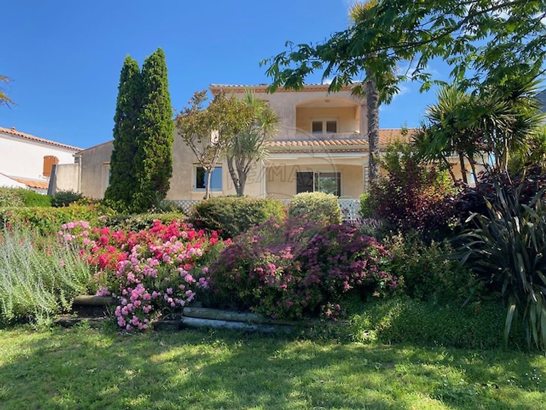 Villa / Maison  T7 à vendre Saint-Palais-sur-Mer 17420