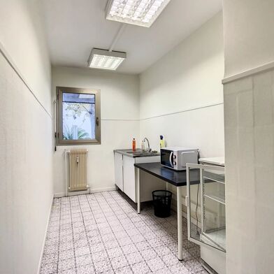 Bureau 5 pièces 370000 €