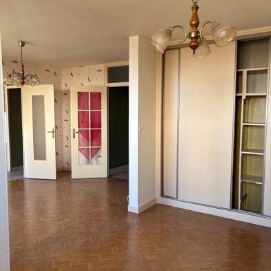 Appartement 4 pièces 99000 €