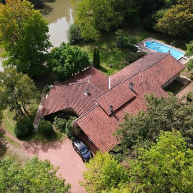 Maison 10 pièces 358800 €