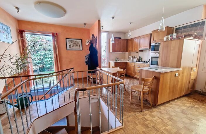 Grande maison familiale de 200 m² au cœur de Grenoble – 2 espaces de vie possibles — photo 5