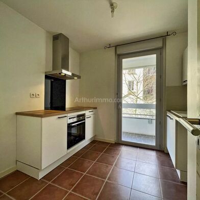 Appartement 3 pièces 1028 €