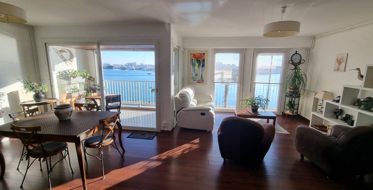 Sète : Appartement avec terrasse et loggia, 3 pièces sans vi — photo 1