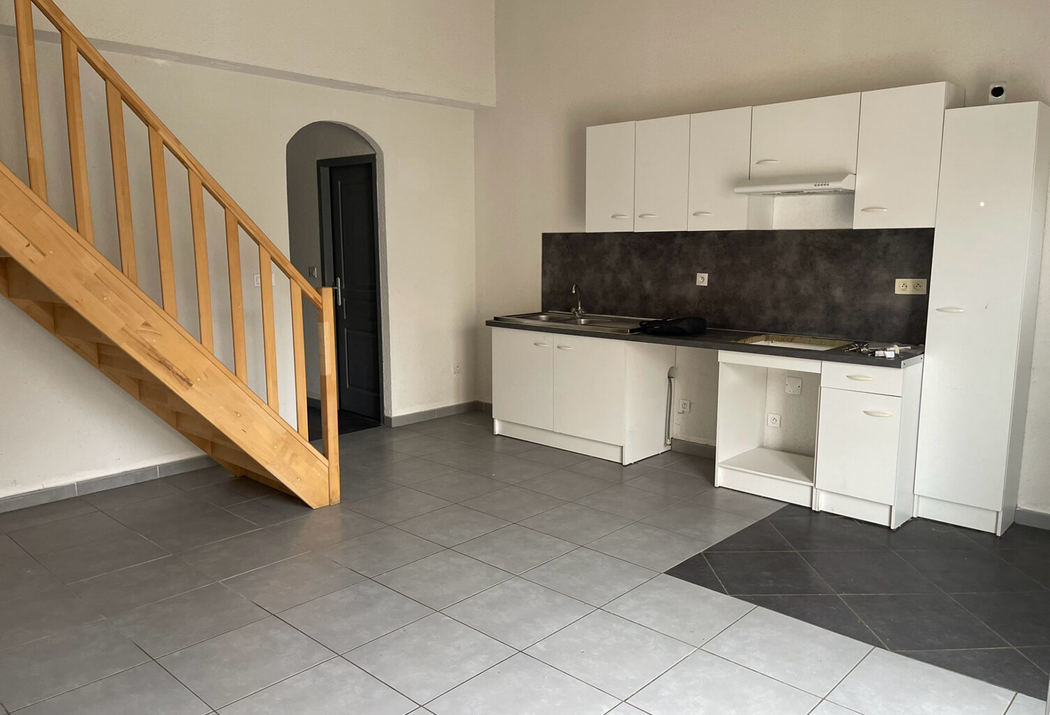 Exclusivité   Maison avec Deux Appartements Indépendants de — photo 1