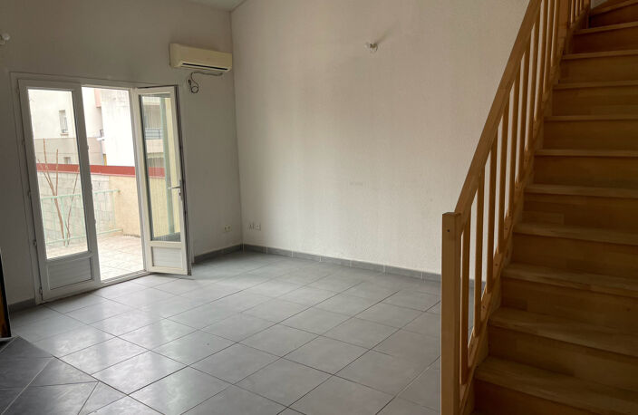 Exclusivité   Maison avec Deux Appartements Indépendants de — photo 3