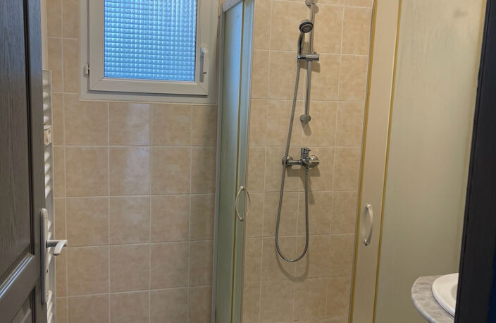 Exclusivité   Maison avec Deux Appartements Indépendants de — photo 5