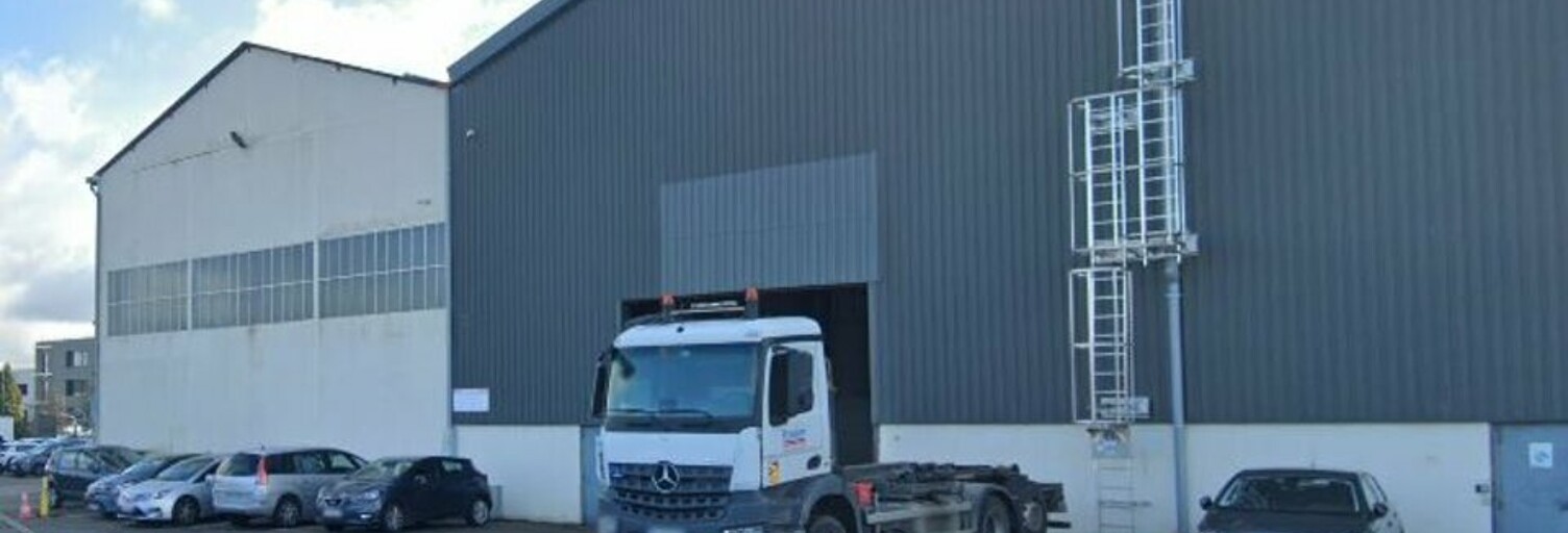 Commerce  1351 m² à louer à Vénissieux (69200)