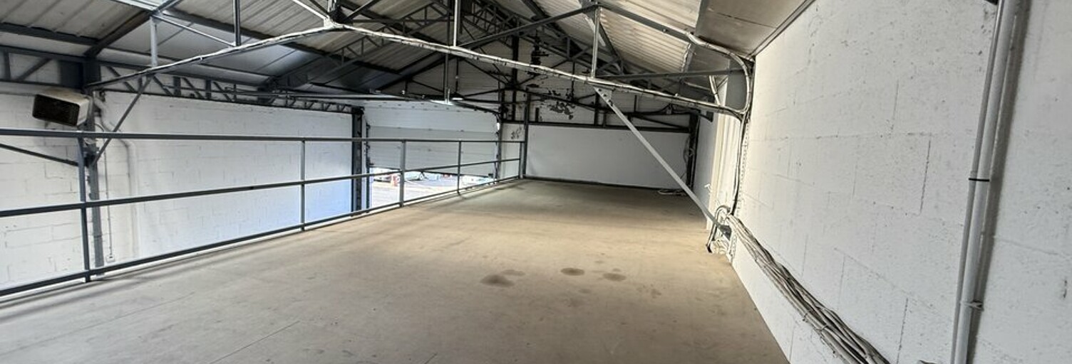 Commerce  1431 m² à louer à Vénissieux (69200)