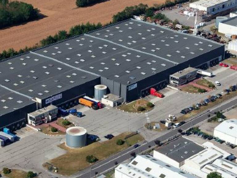 ENTREPOT LOGISTIQUE à LOUER — photo 1