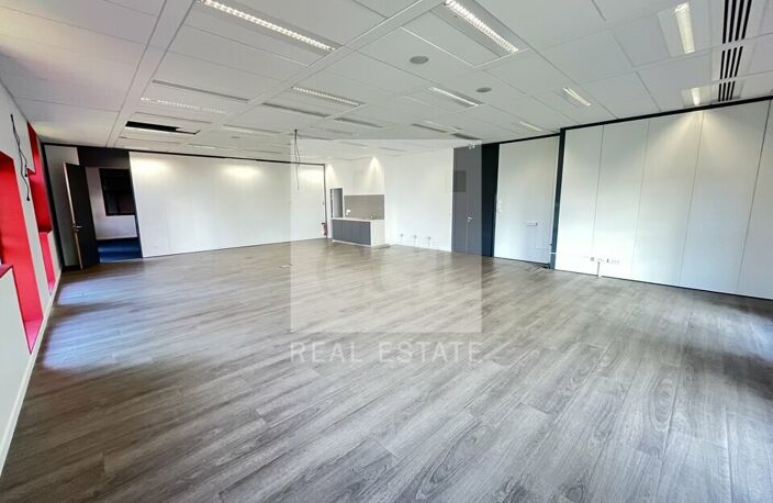 BUREAUX à LOUER — photo 4
