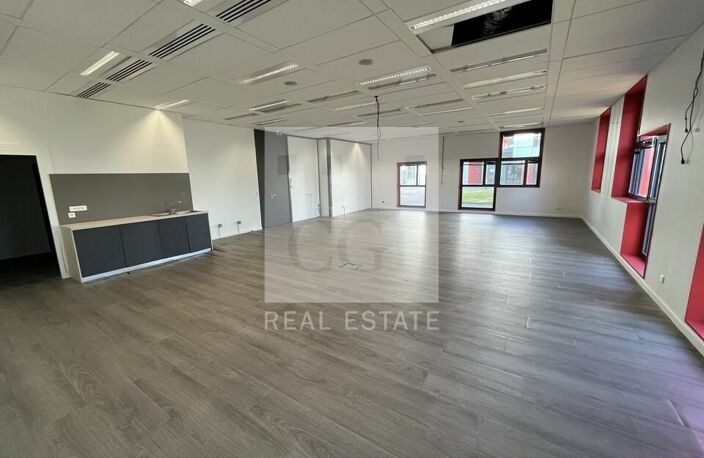 BUREAUX à LOUER — photo 5