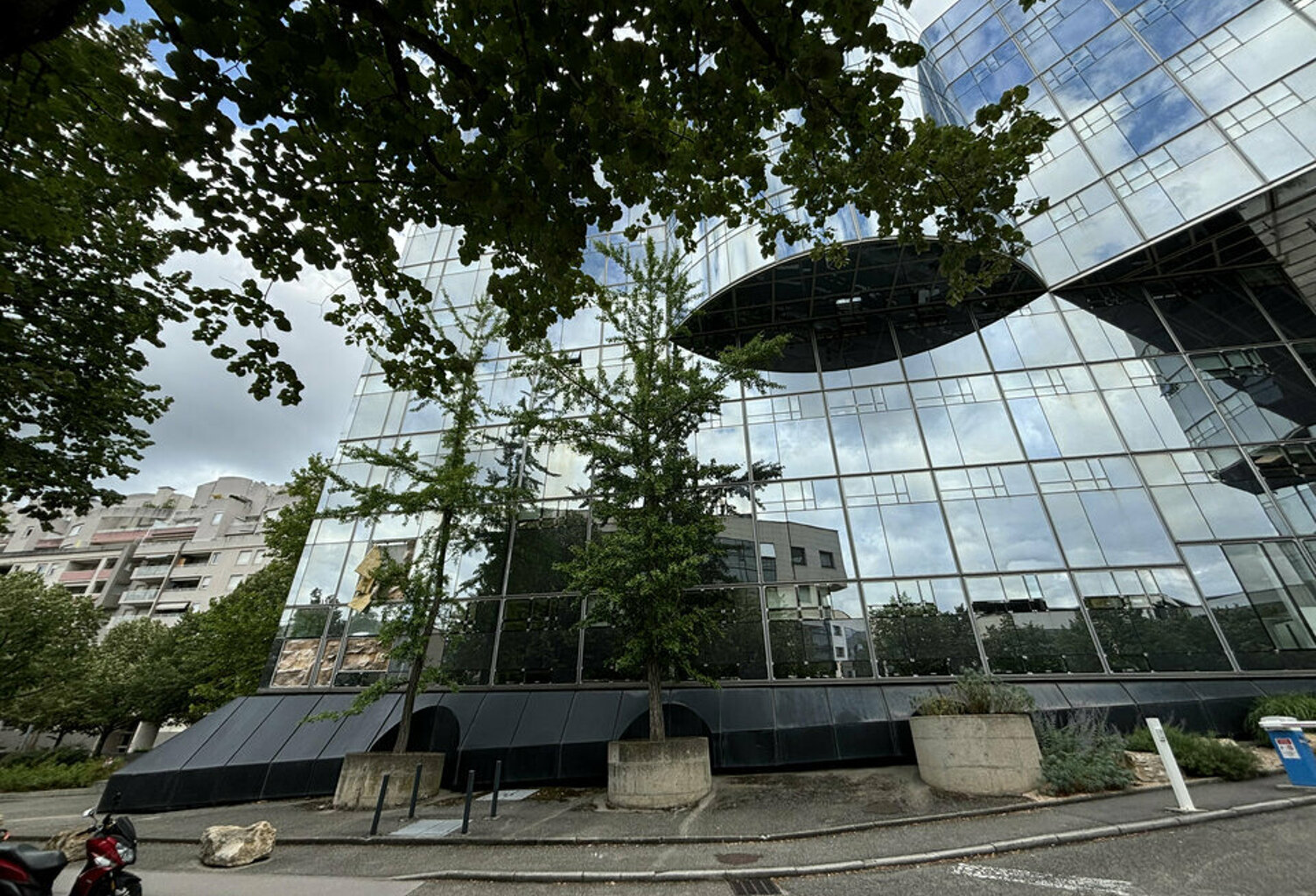 BUREAUX à LOUER — photo 1