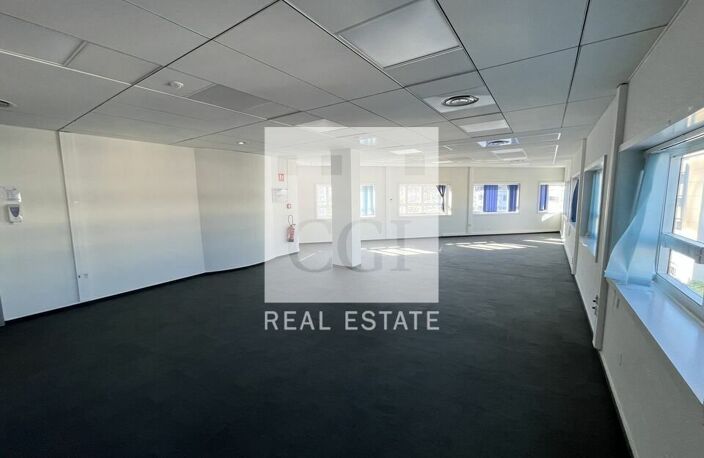 BUREAUX à LOUER — photo 2