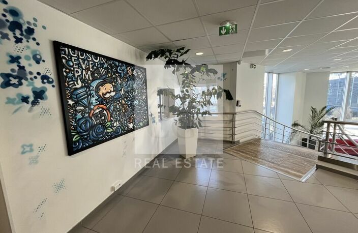 BUREAUX à LOUER — photo 3