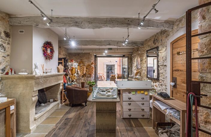 Local commercial — photo 5