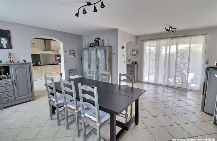 VILLA AUBIGNAN 167 M² AUBIGNAN - 7 pièce(s) - 167 m2 — photo 4