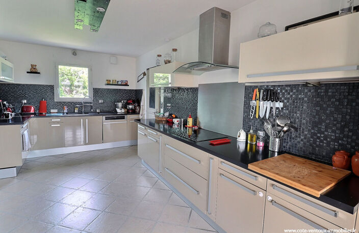 VILLA AUBIGNAN 167 M² AUBIGNAN - 7 pièce(s) - 167 m2 — photo 5