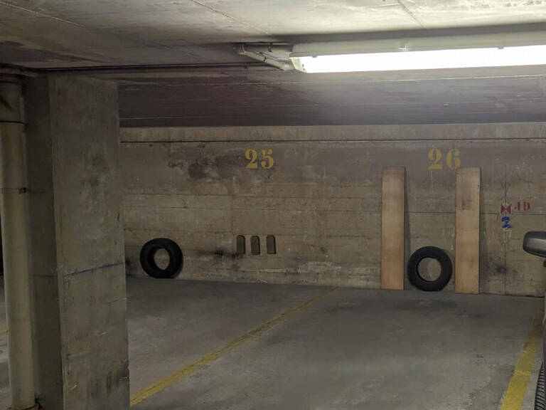 Emplacement de parking sécurisé rue Lecourbe — photo 1