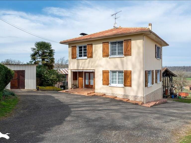 Ferme (tte) de 7 pièces principales — photo 1