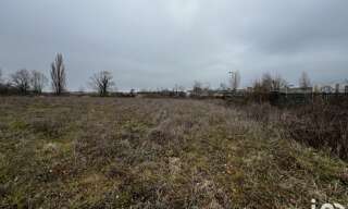 Commerce  5563 m² à vendre à Chevry-Cossigny (77173)