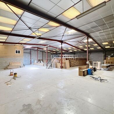 Commerce  2050000 €